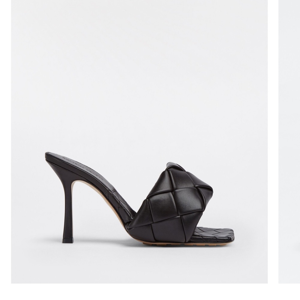 Bottega Veneta black lido heel. Worn once!! Excellent condition!! Size 9.